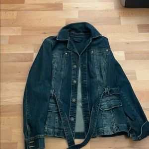 Jean jacket with belt